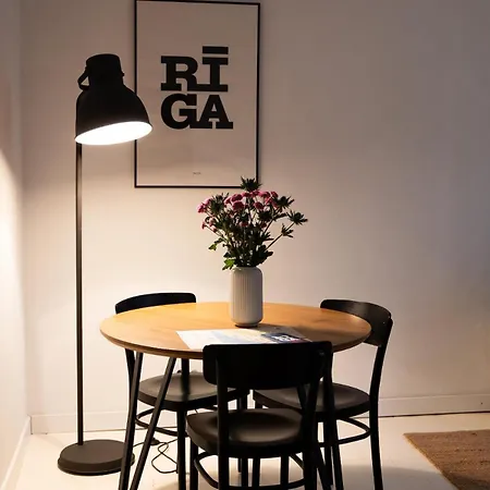 Charming 2 Bedroom Apartment, Free Parking Апартаменты