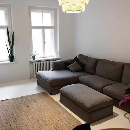 Charming 2 Bedroom Apartment, Free Parking * Ryga